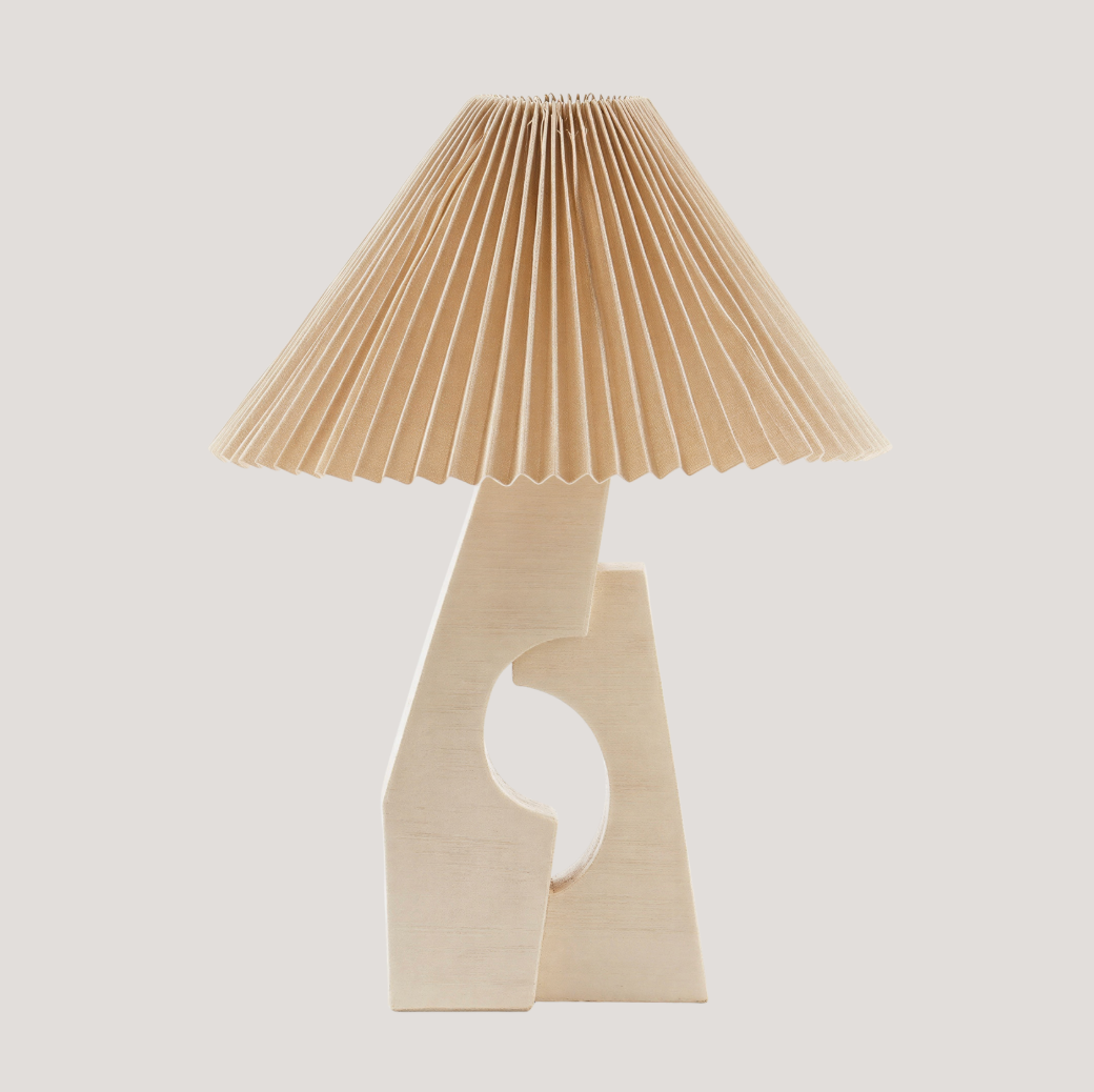 Bordlampe i træ og stof