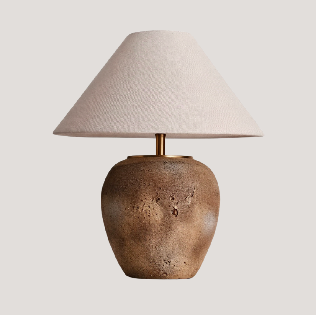 Bordlampe i keramik og stof | Retrostil