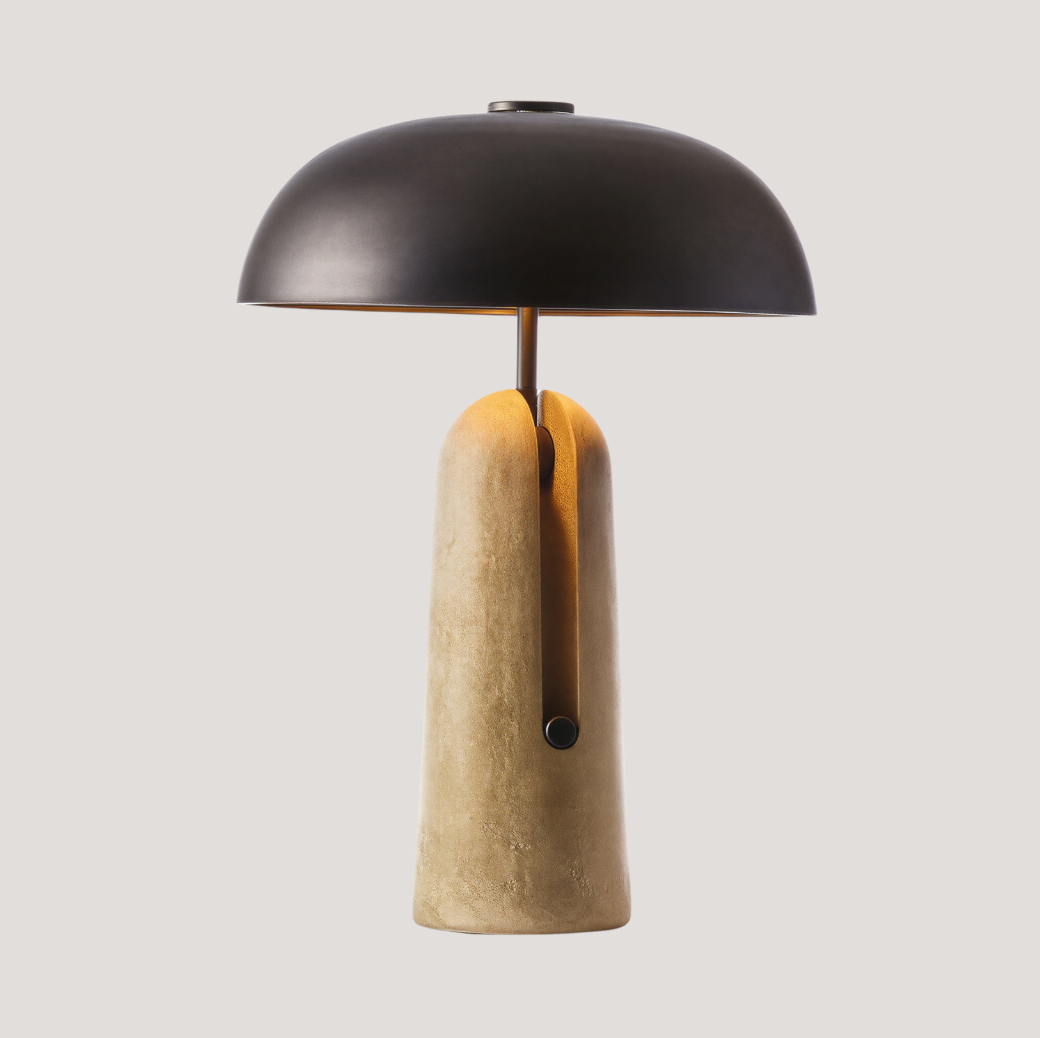 Sort bordlampe i metal | Industrielt design