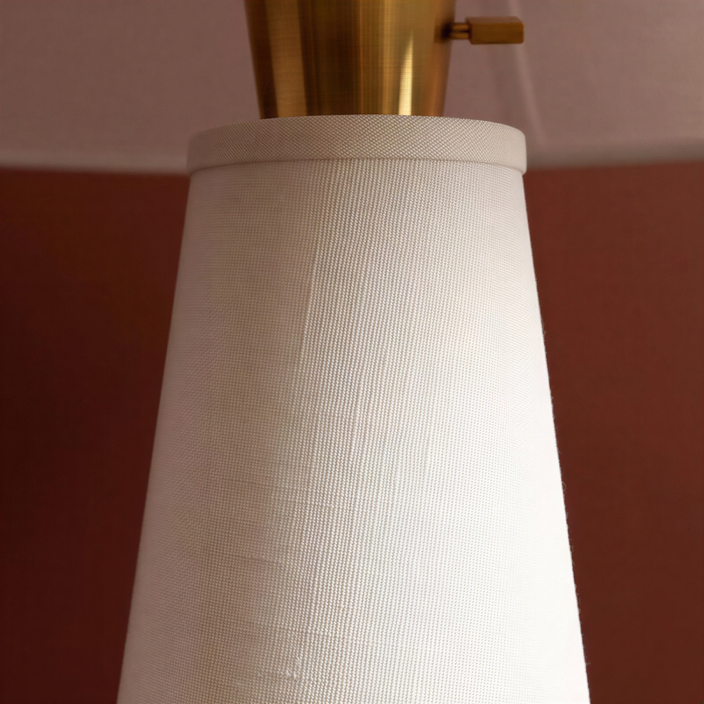 Bordlampe i metal og stof