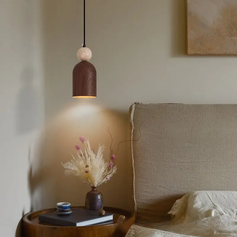 Loftlampe i træ og sten | Højdejusterbar LED pendellampe