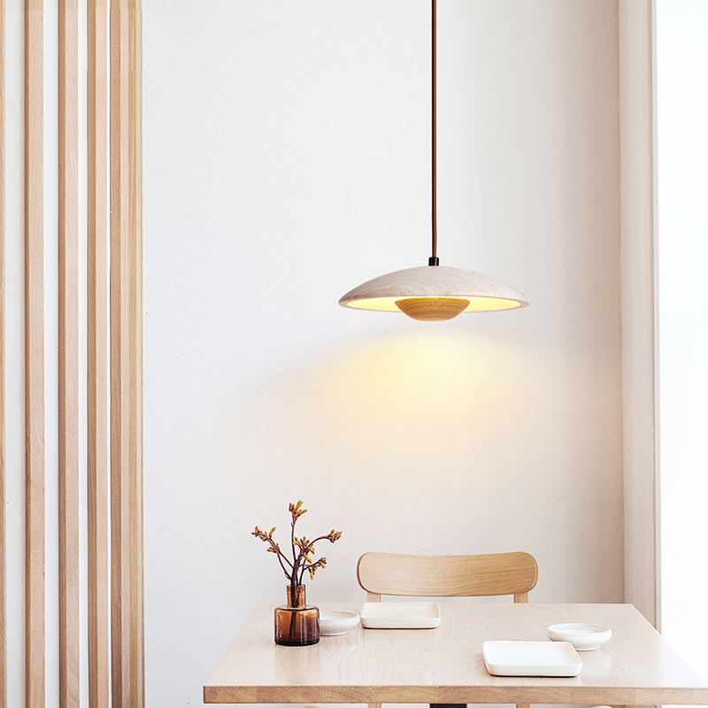 Loftlampe i sten og træ | LED pendellampe med varmt lys