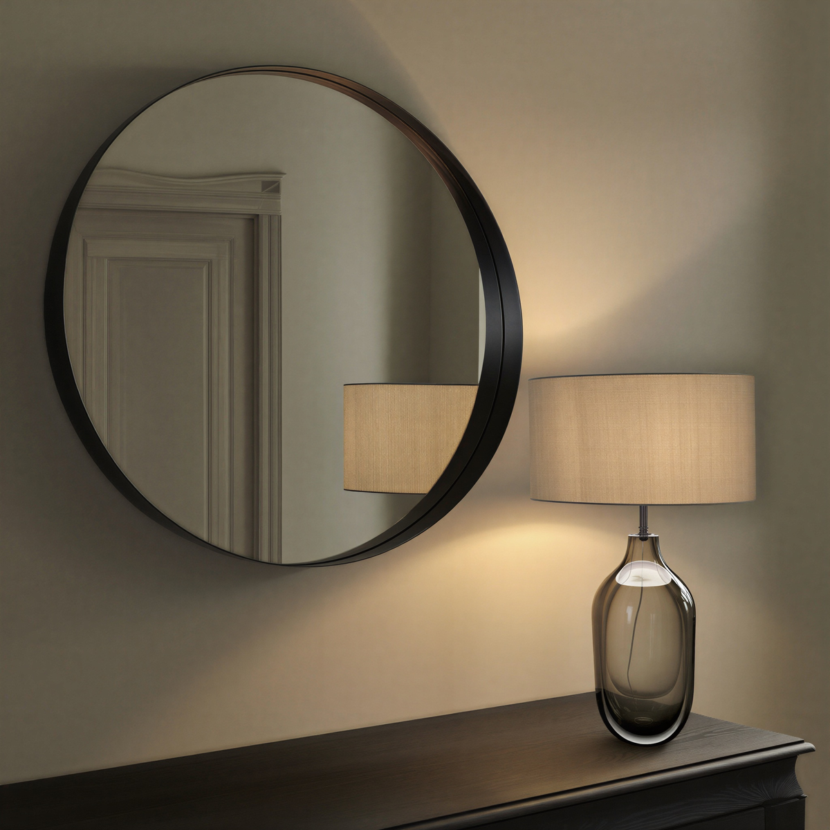 Bordlampe i marmor og metal